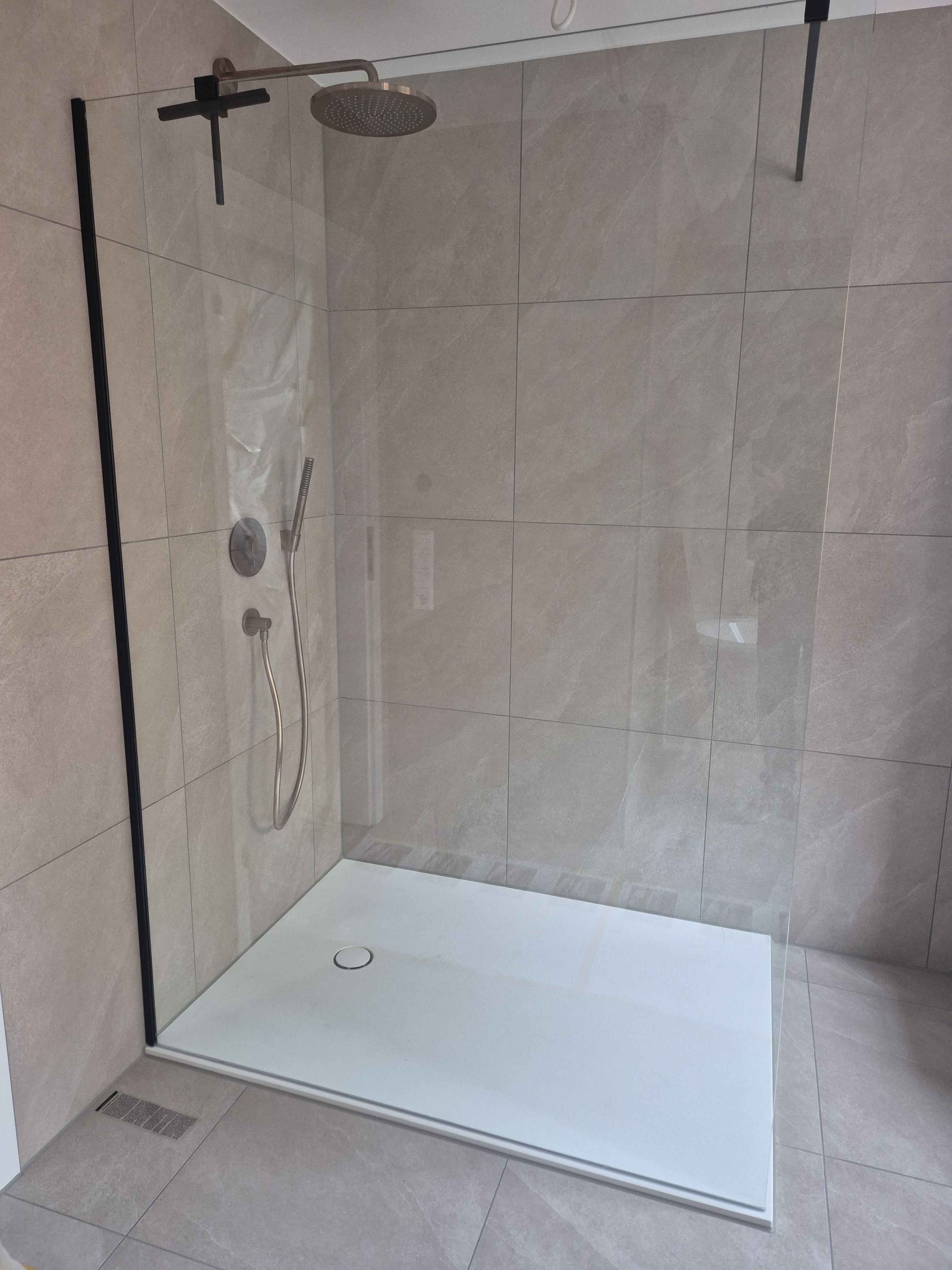 Dusche mit unterputz Mischbatterie